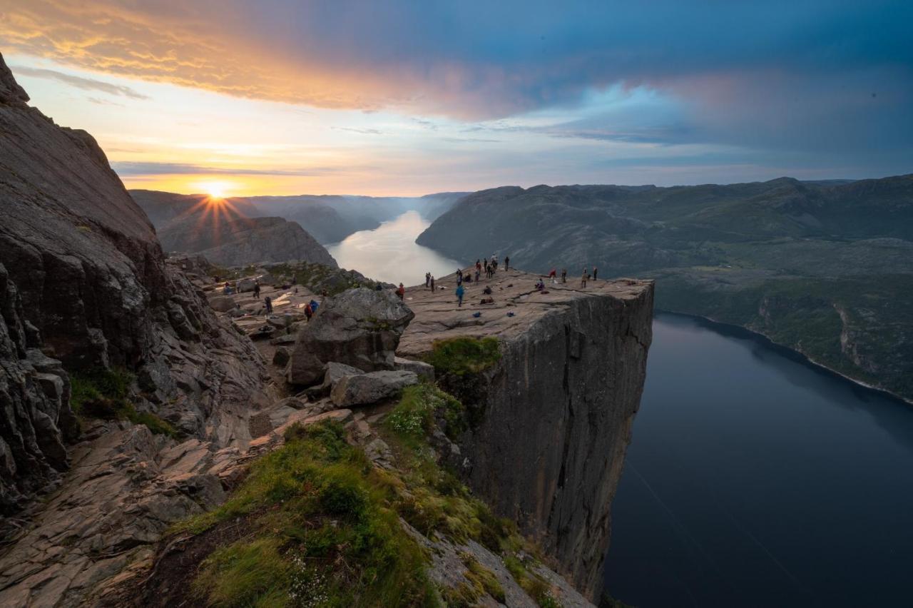 Hjelmeland Camping & Hostel Nokling Kültér fotó